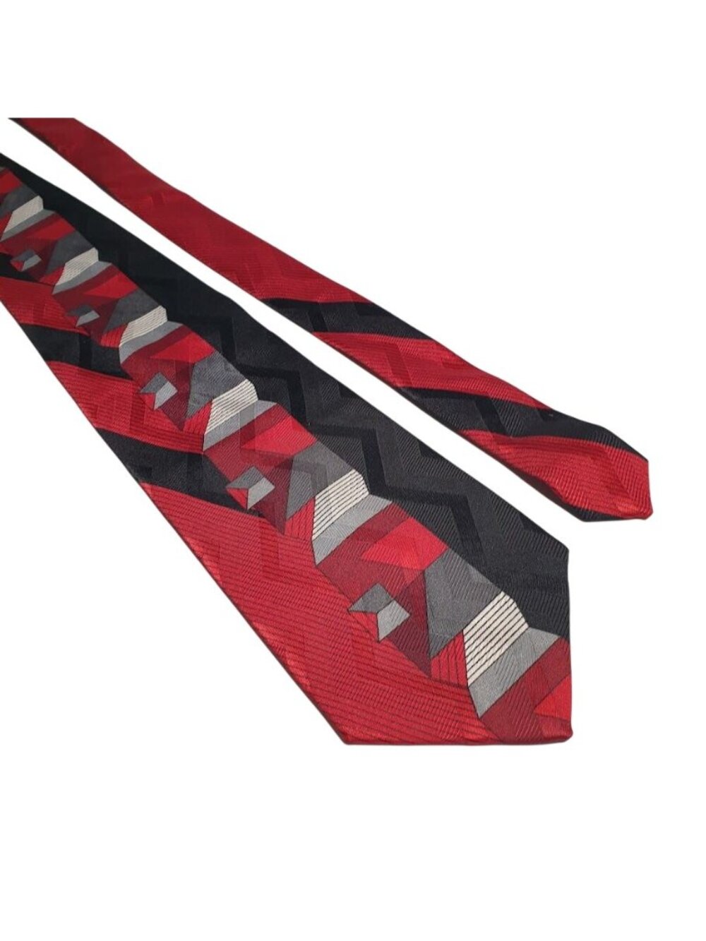 Jean Claude Niel Mens Geometric Necktie Red Black Gray Zigzag Design Silk 56 x 4